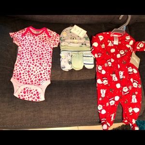 Brand new 0 to 3 months baby clothes